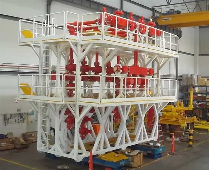 Manifold Bound for COSCO Shipyard in China